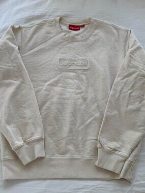 Supreme Men's Cream and White Sweatshirt